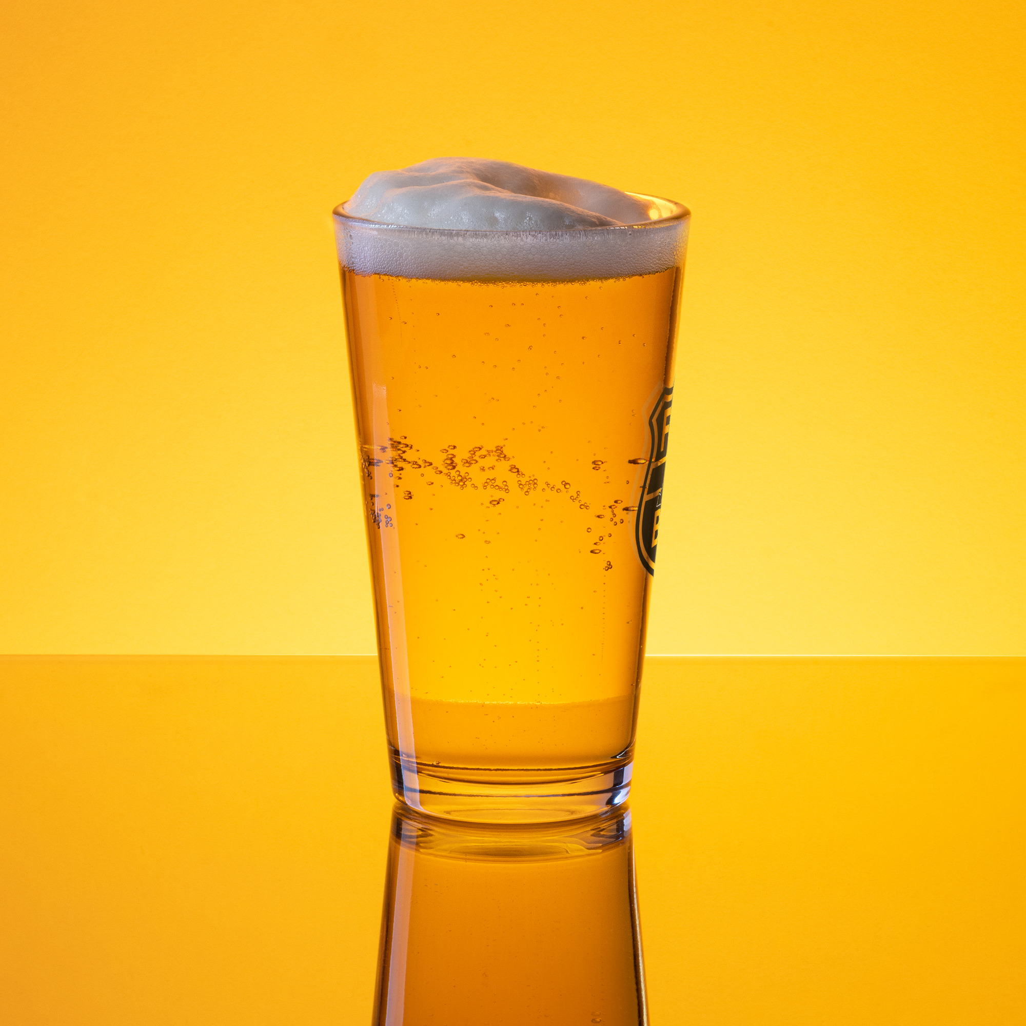 Lodge 4 Shaker pint glass - Image 3